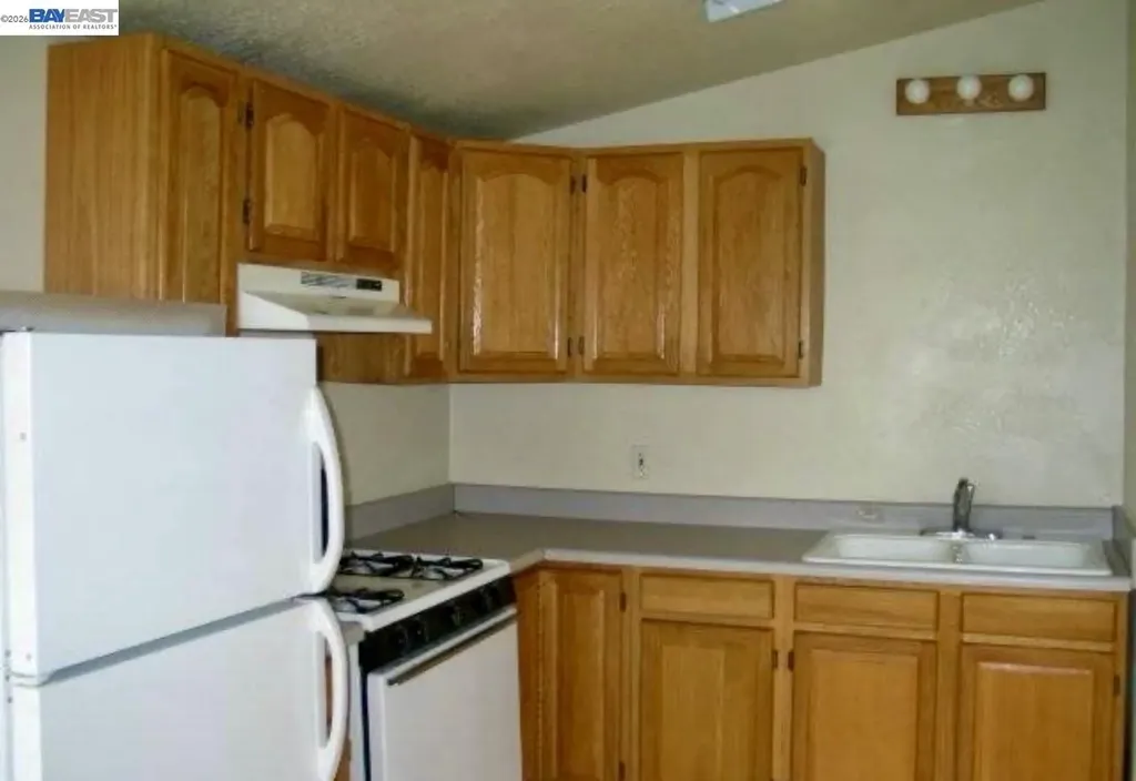 9625 Cherry Street Oakland CA 94603