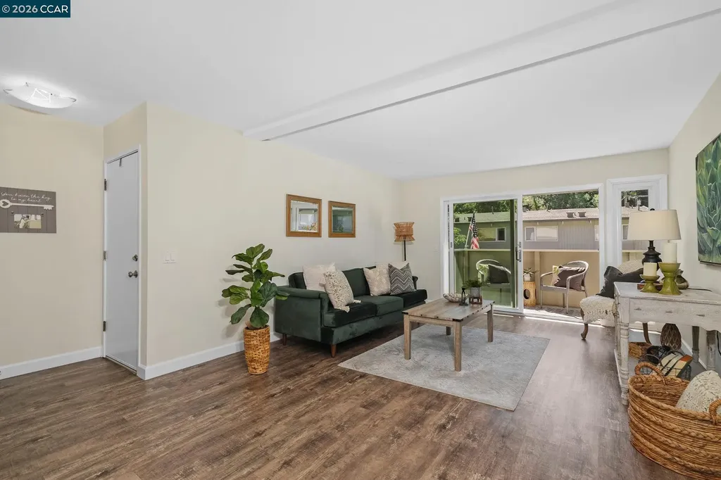 73 Brookwood Road Orinda CA 94563