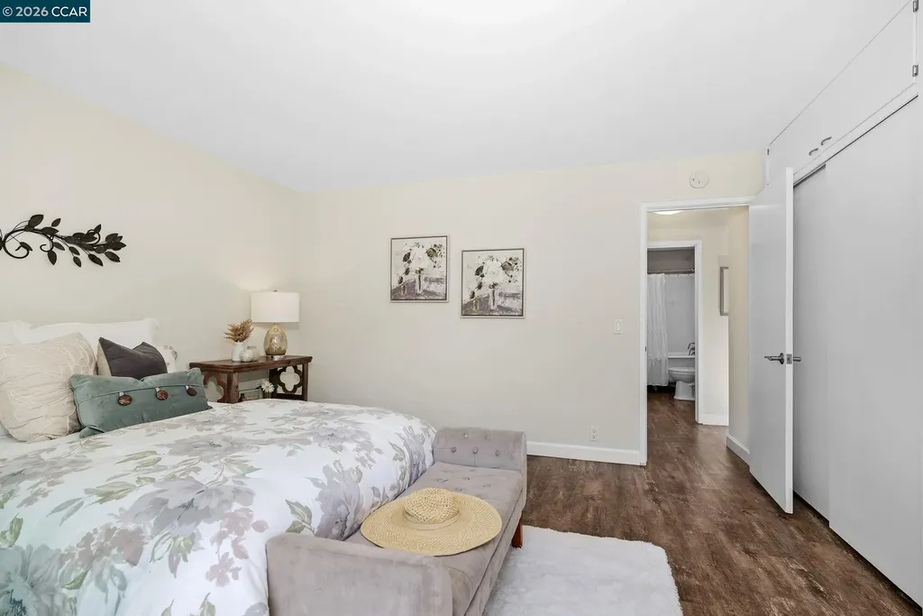 73 Brookwood Road Orinda CA 94563