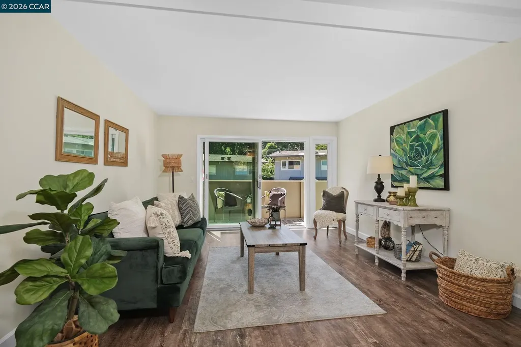 73 Brookwood Road Orinda CA 94563