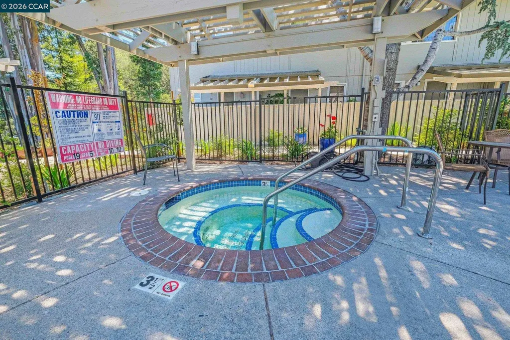 73 Brookwood Road Orinda CA 94563