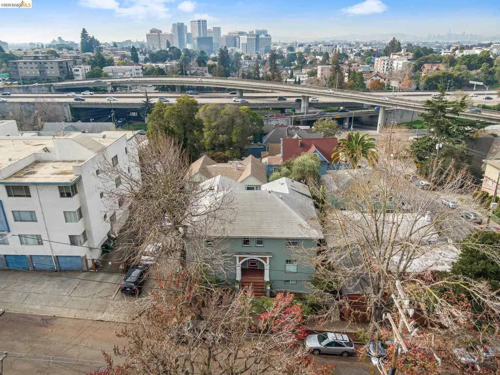95 Moss Avenue Oakland CA 94610