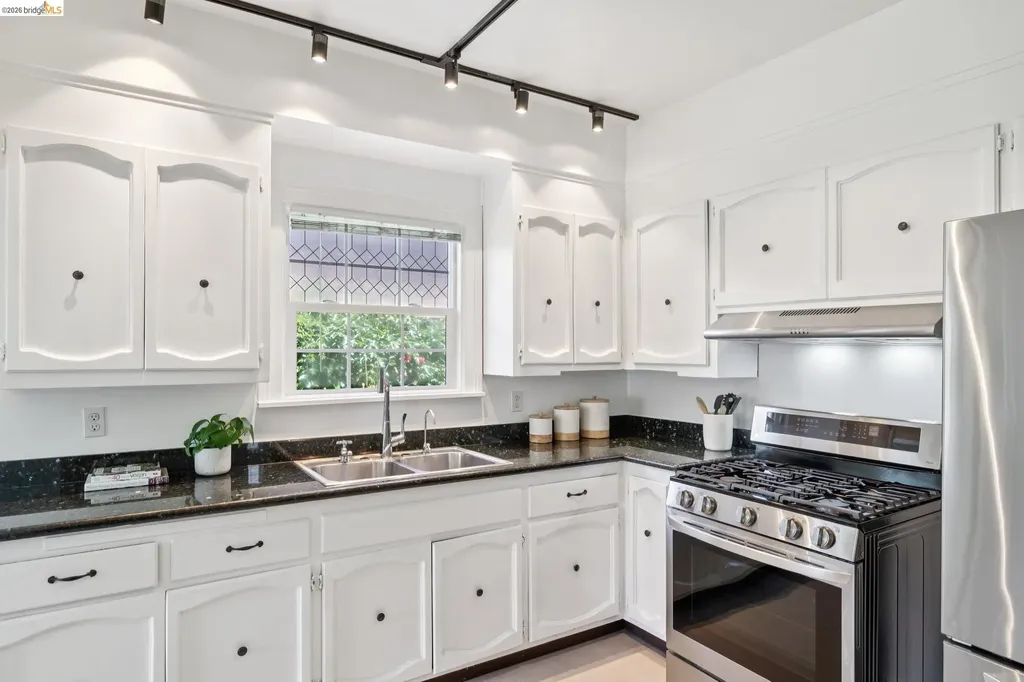 688 31st Street Oakland CA 94609