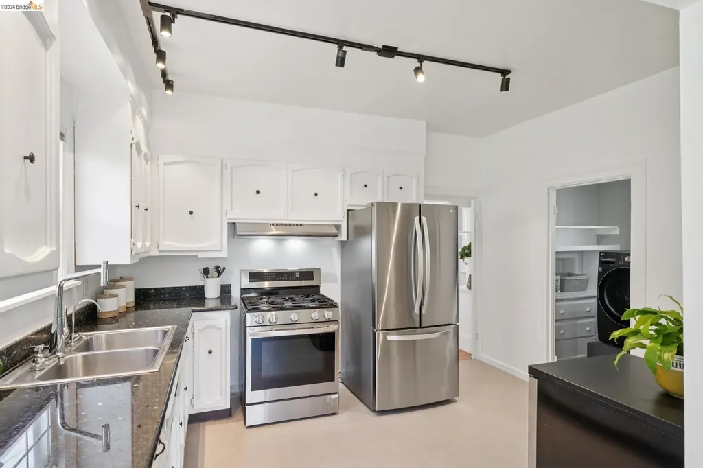 688 31st Street Oakland CA 94609