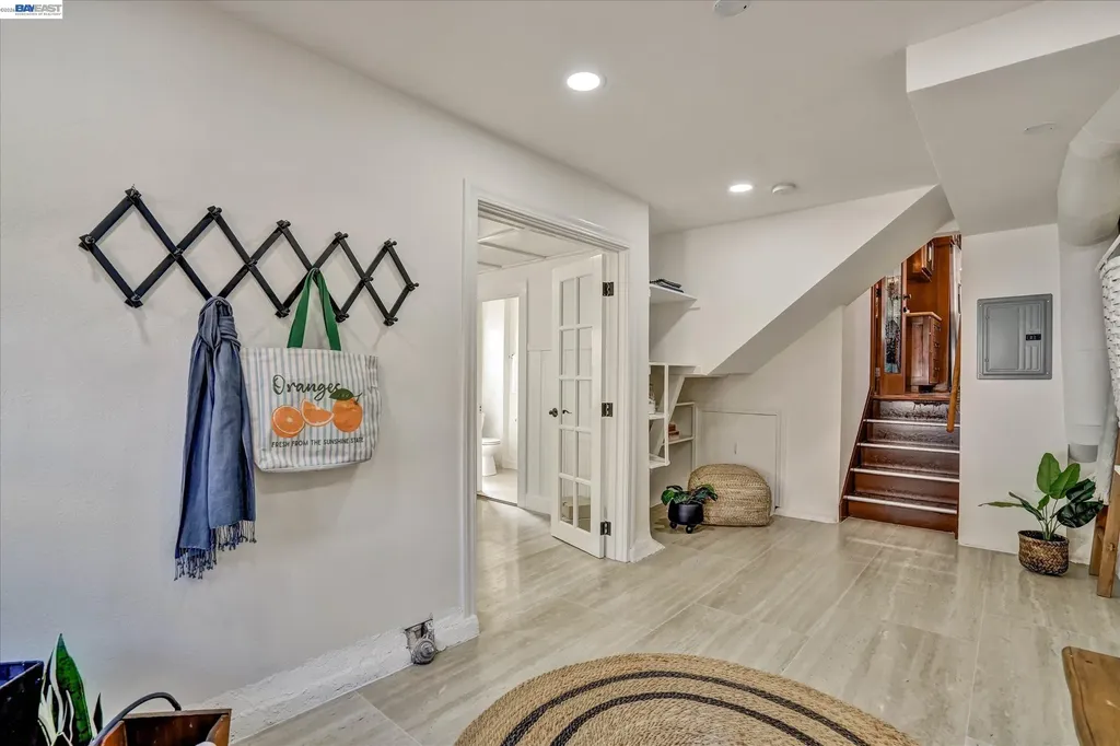 1820 Yale Drive Alameda CA 94501