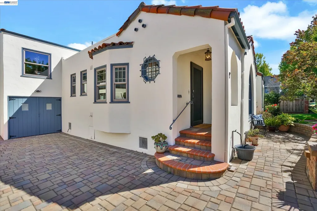1820 Yale Drive Alameda CA 94501