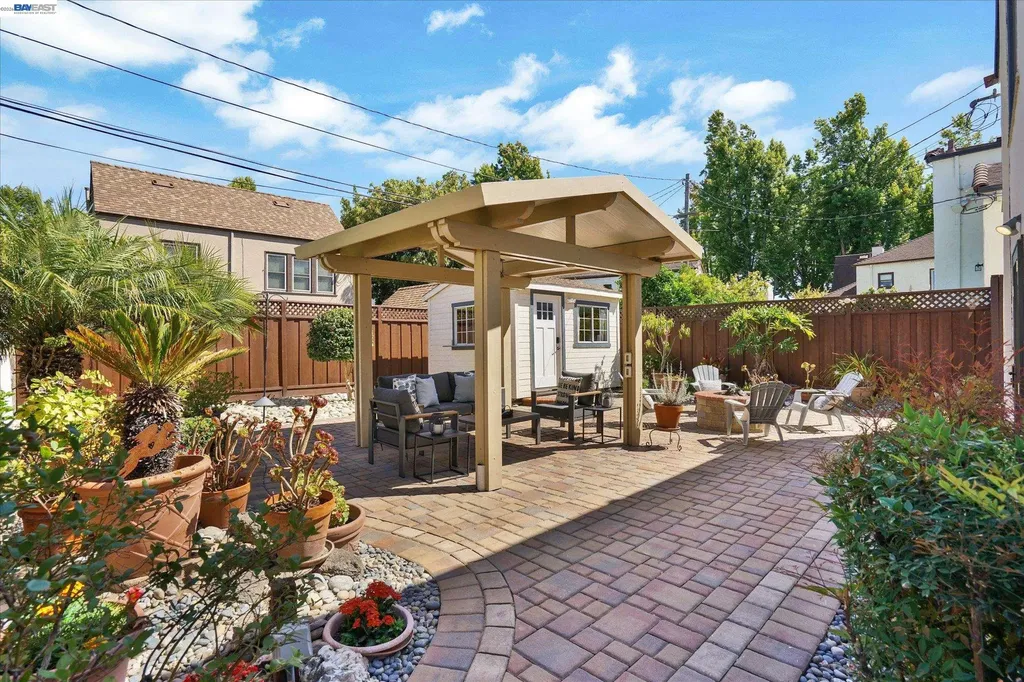 1820 Yale Drive Alameda CA 94501
