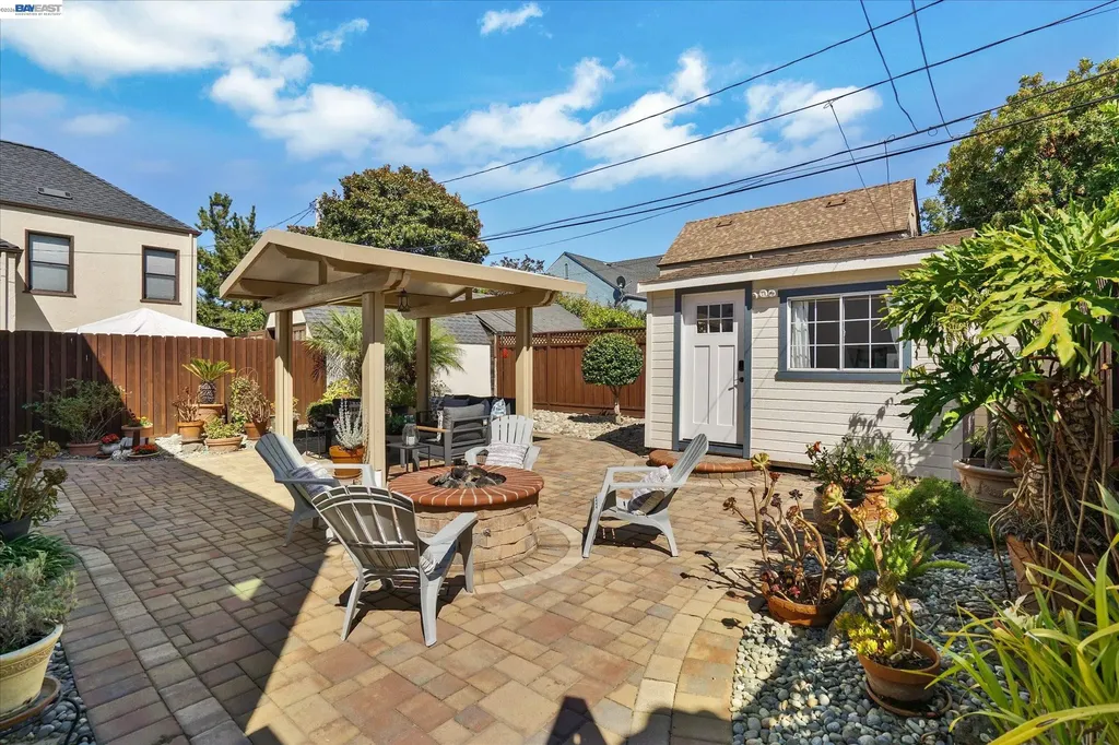 1820 Yale Drive Alameda CA 94501