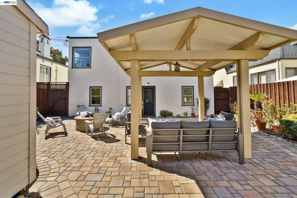 1820 Yale Drive Alameda CA 94501