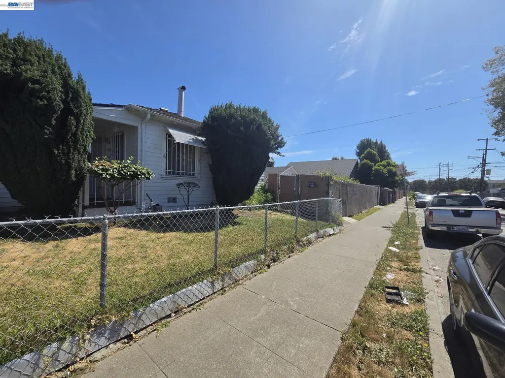 9601 D Street Oakland CA 94603