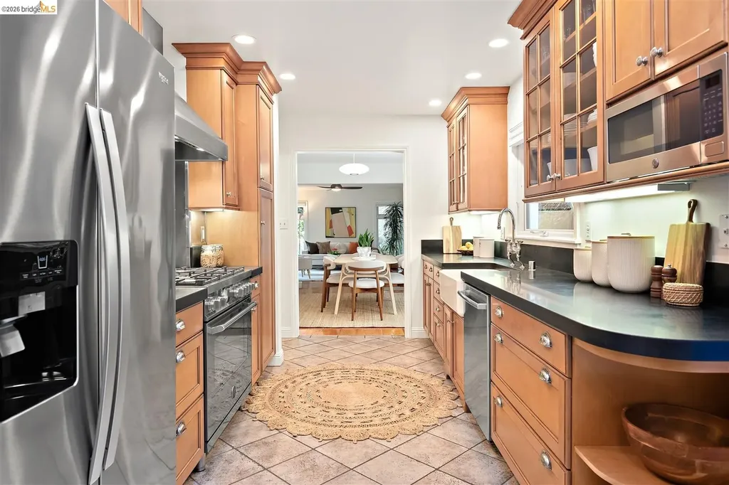 3321 Jordan Road Oakland CA 94602