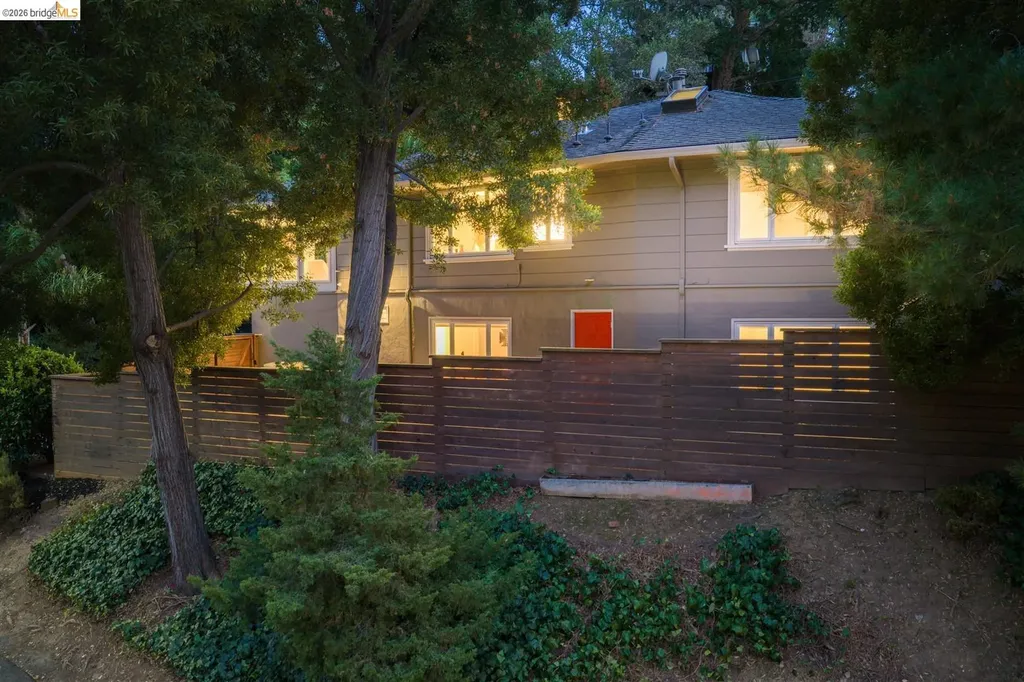 3321 Jordan Road Oakland CA 94602