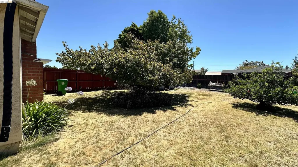 15357 Edgemoor Street San Leandro CA 94579