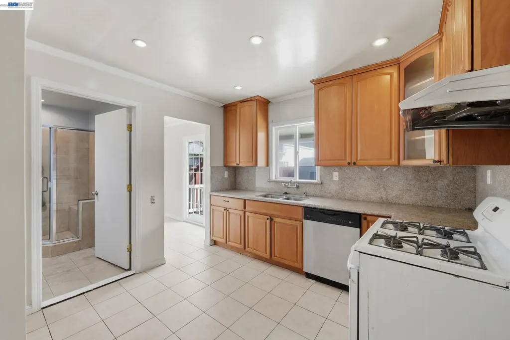 1686 Grand Avenue San Leandro CA 94577