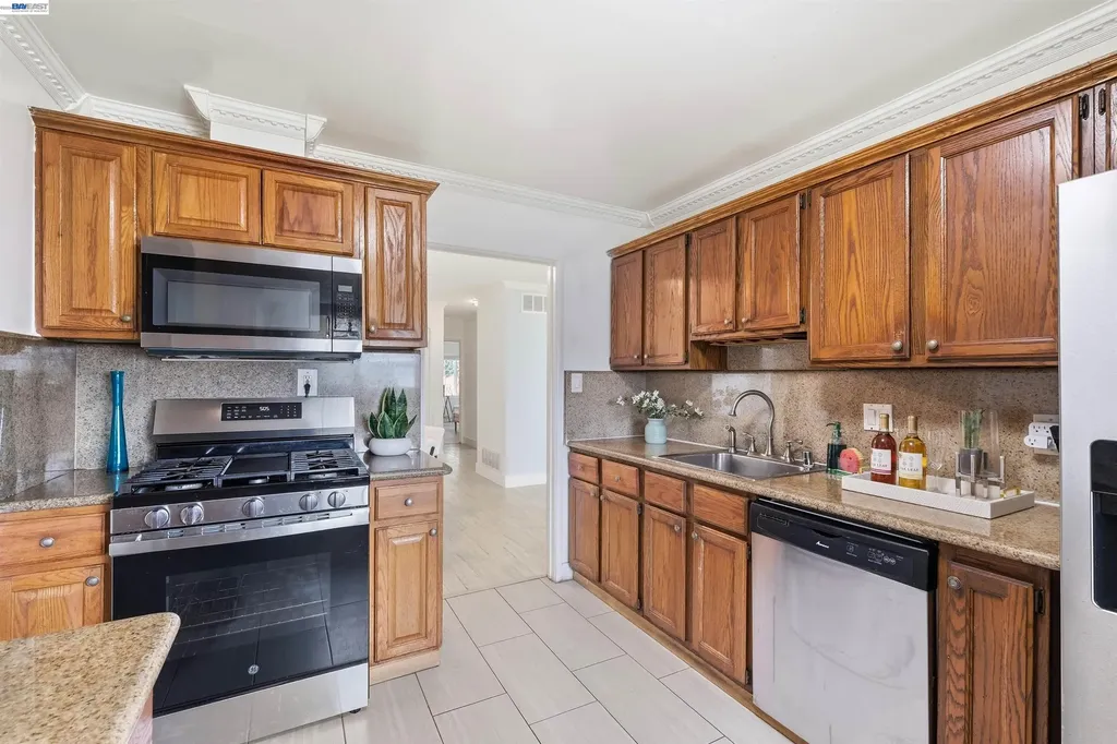518 Shirley Avenue San Lorenzo CA 94541