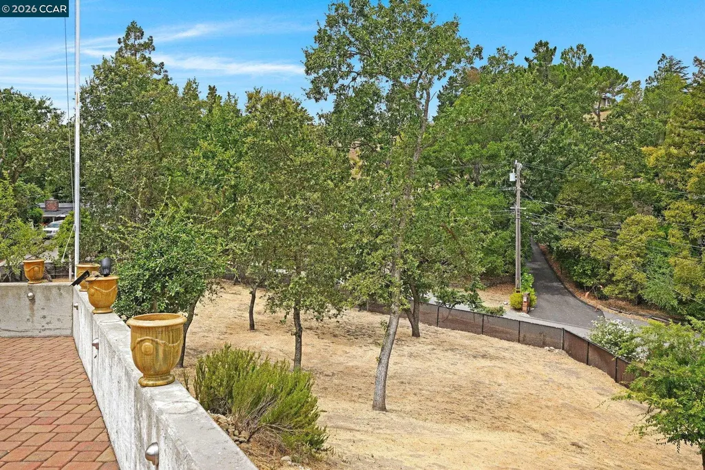1891 Meadow Lane Walnut Creek CA 94595