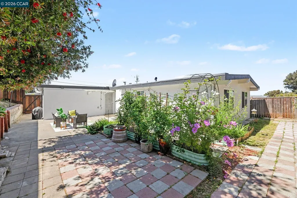 1927 Miner Avenue San Pablo CA 94806