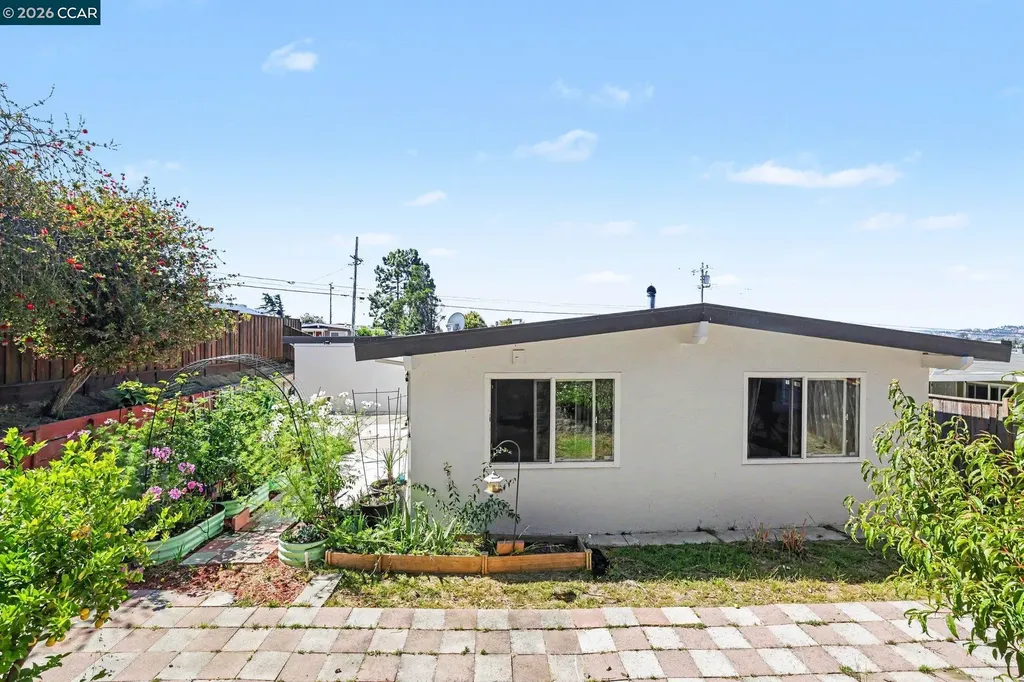 1927 Miner Avenue San Pablo CA 94806