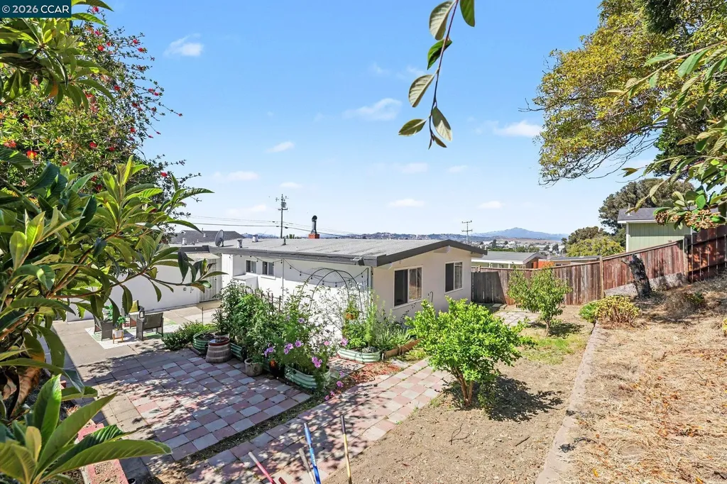 1927 Miner Avenue San Pablo CA 94806