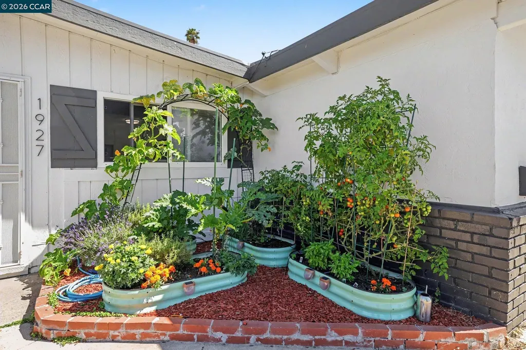 1927 Miner Avenue San Pablo CA 94806