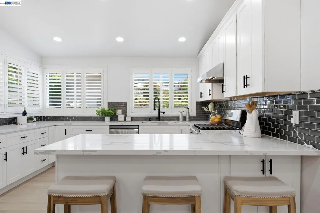 5034 Rahlves Drive Castro Valley CA 94546
