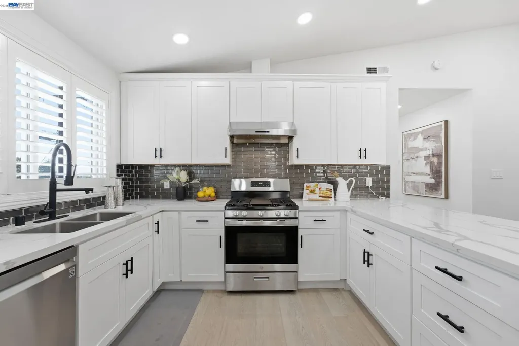 5034 Rahlves Drive Castro Valley CA 94546