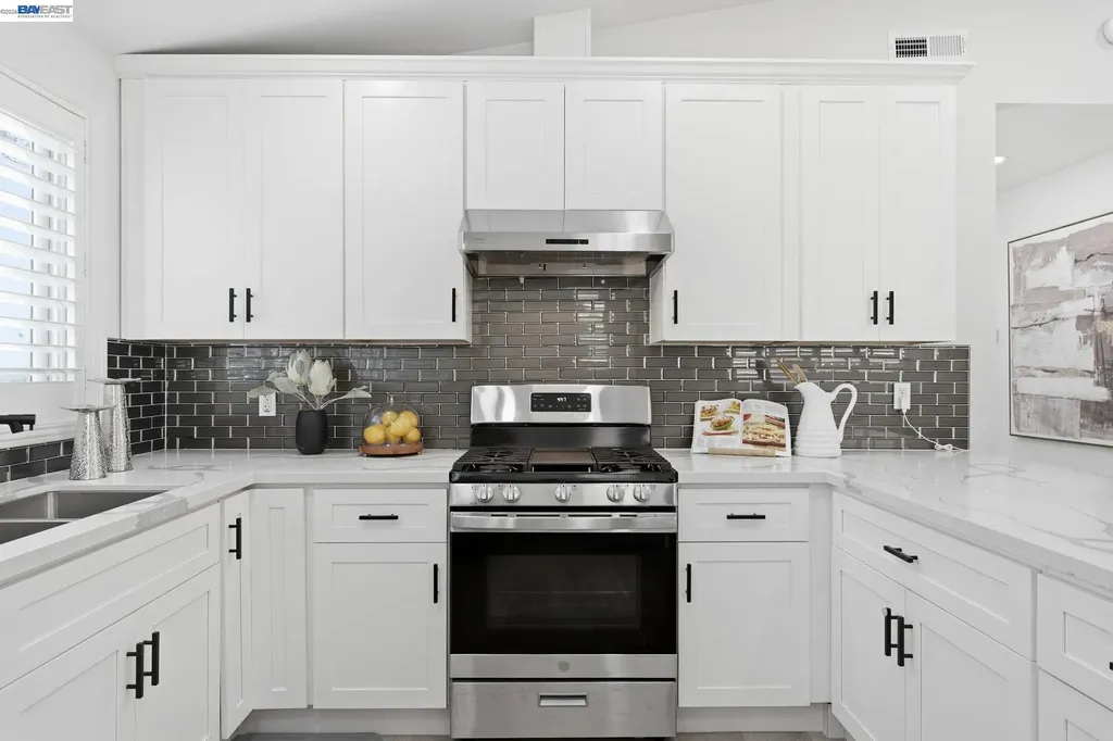 5034 Rahlves Drive Castro Valley CA 94546