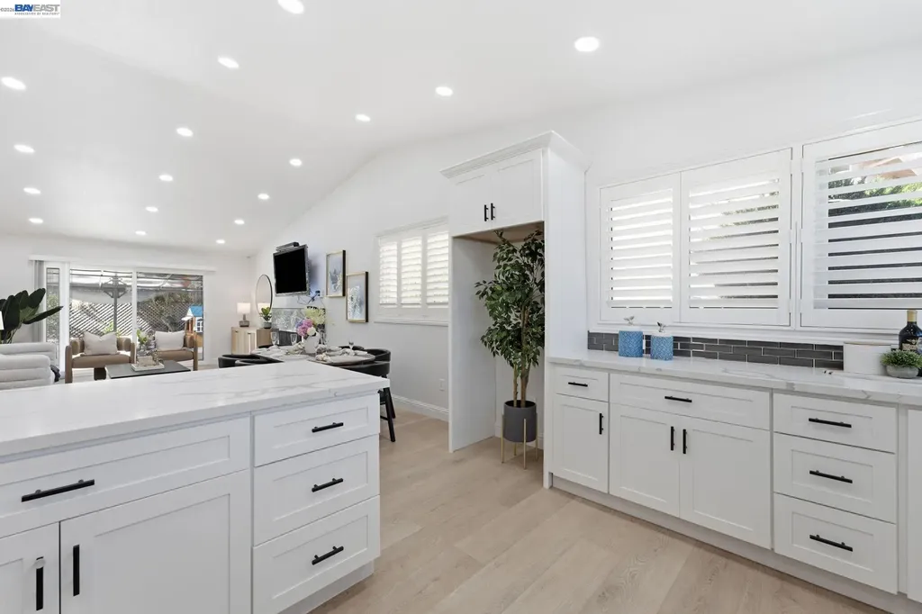 5034 Rahlves Drive Castro Valley CA 94546