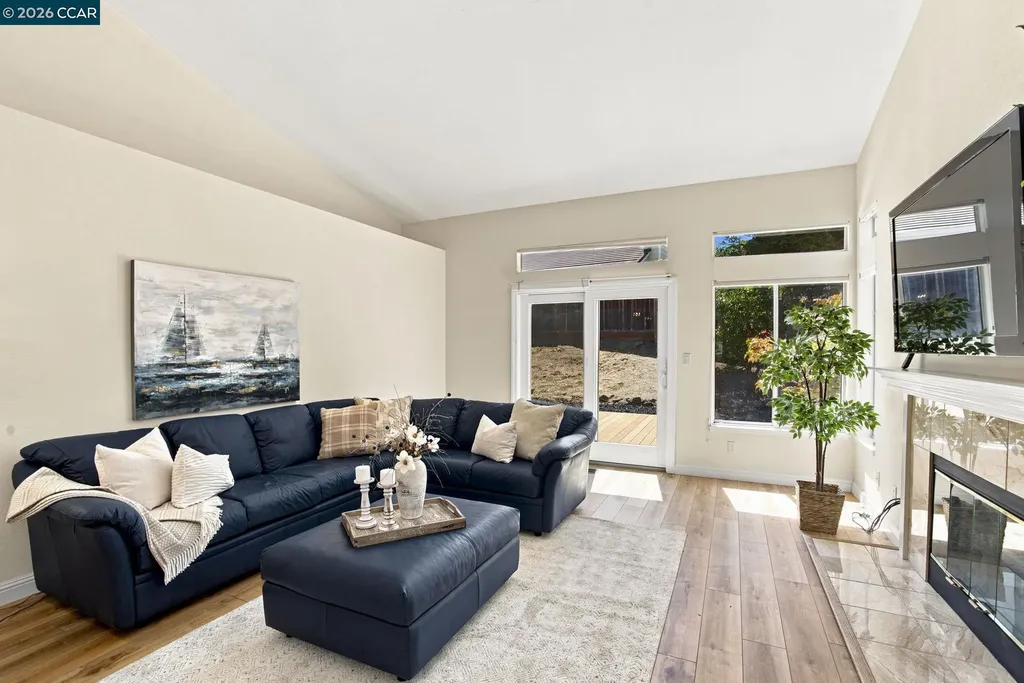 636 Julpun Loop Clayton CA 94517