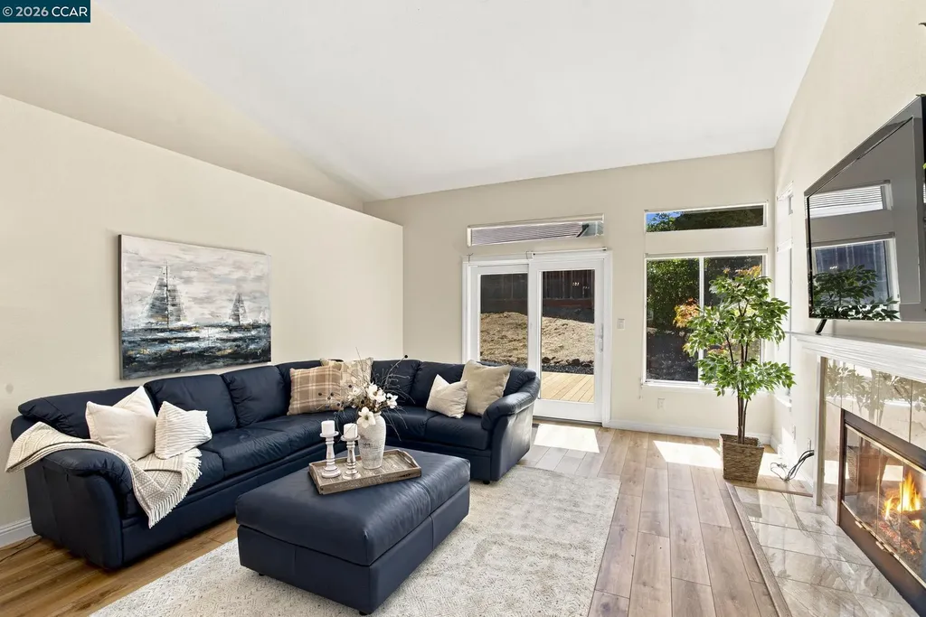 636 Julpun Loop Clayton CA 94517