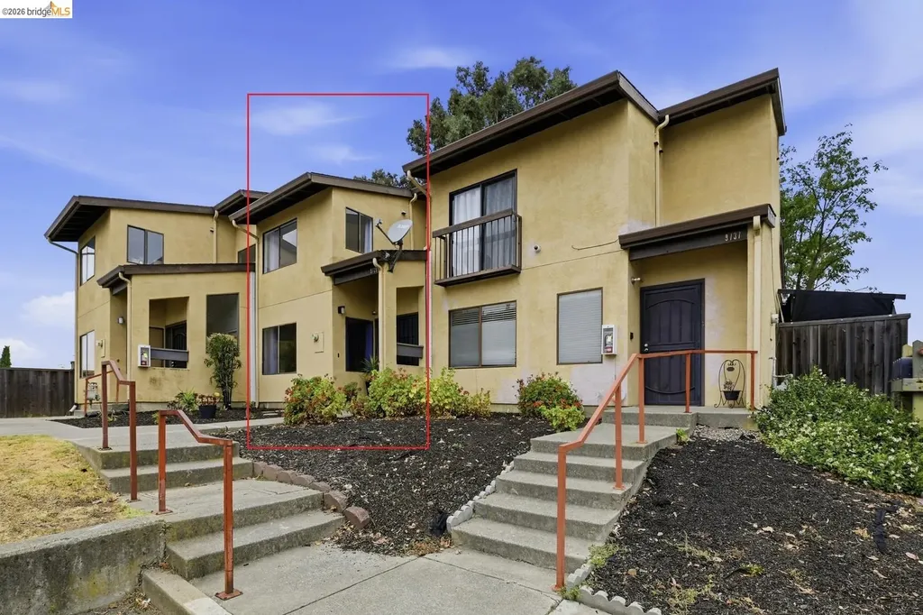 9729 Elmview Drive Oakland CA 94603
