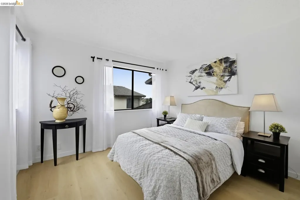 9729 Elmview Drive Oakland CA 94603