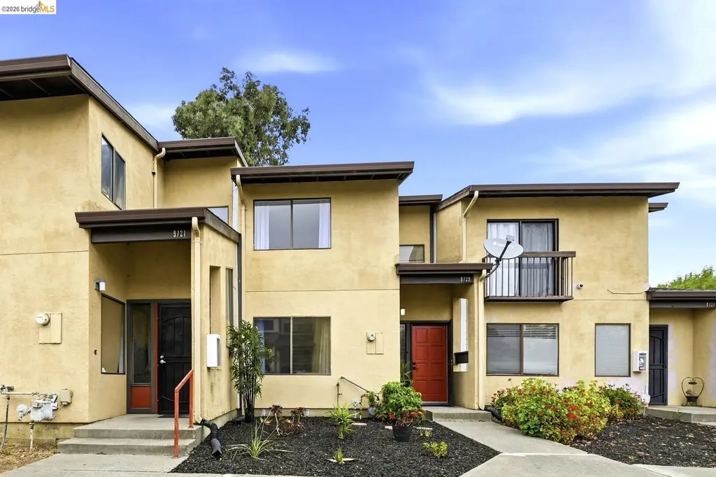 9729 Elmview Drive Oakland CA 94603