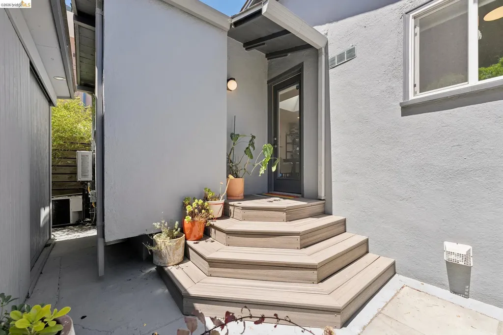 485 55th Street Oakland CA 94609