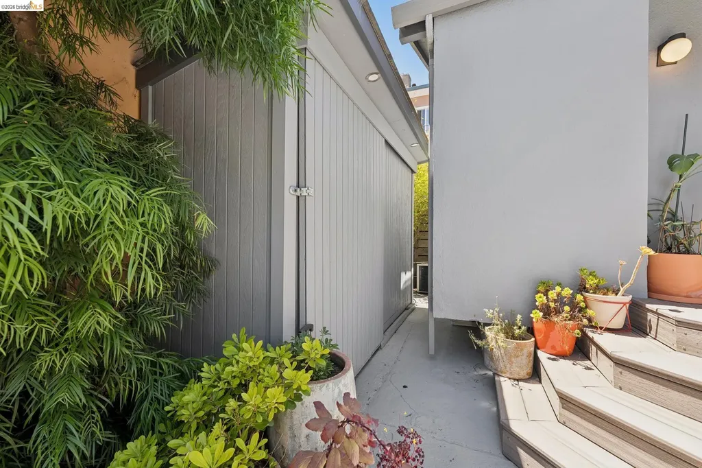 485 55th Street Oakland CA 94609