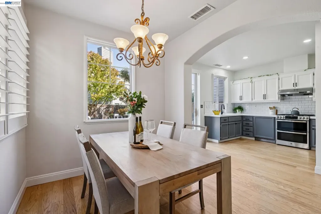 12 Britt Court Alameda CA 94502