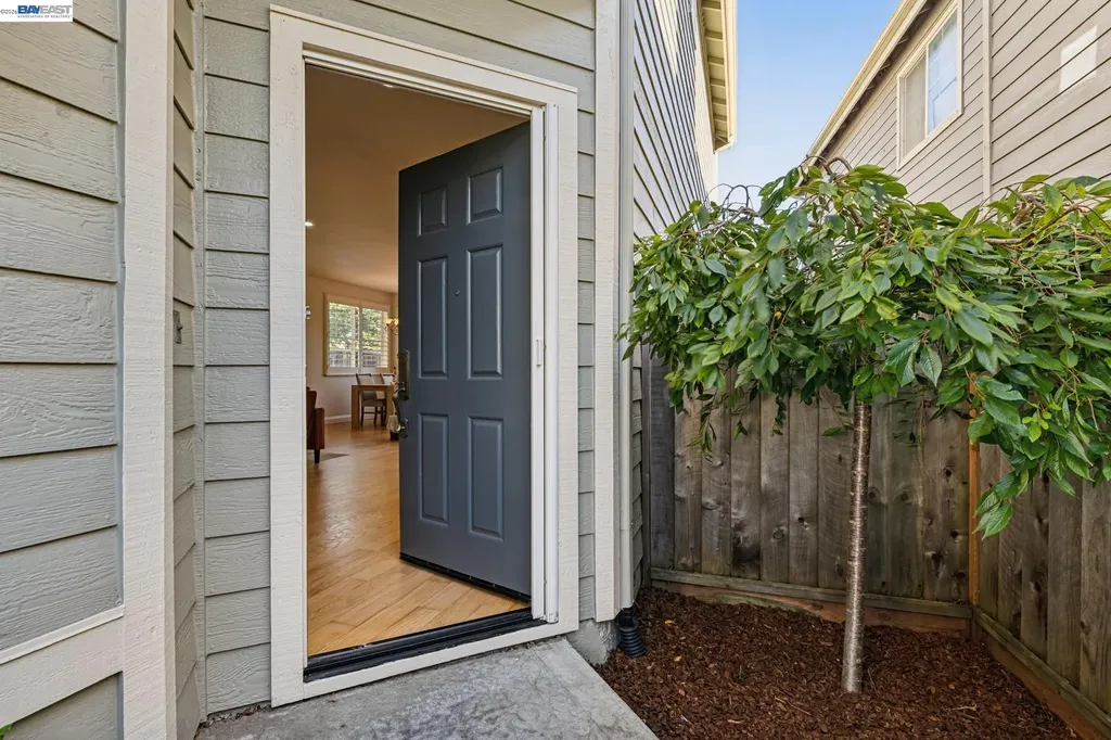 12 Britt Court Alameda CA 94502