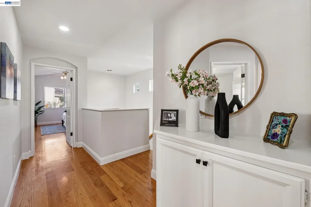 12 Britt Court Alameda CA 94502