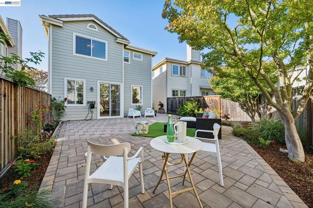 12 Britt Court Alameda CA 94502