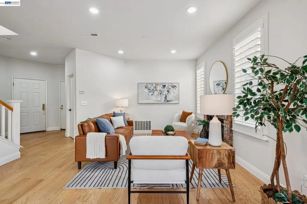 12 Britt Court Alameda CA 94502