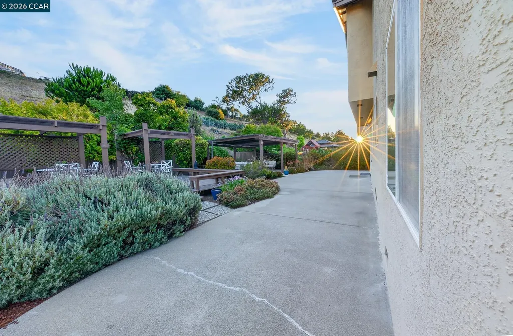 1556 Partridge Drive Hercules CA 94547