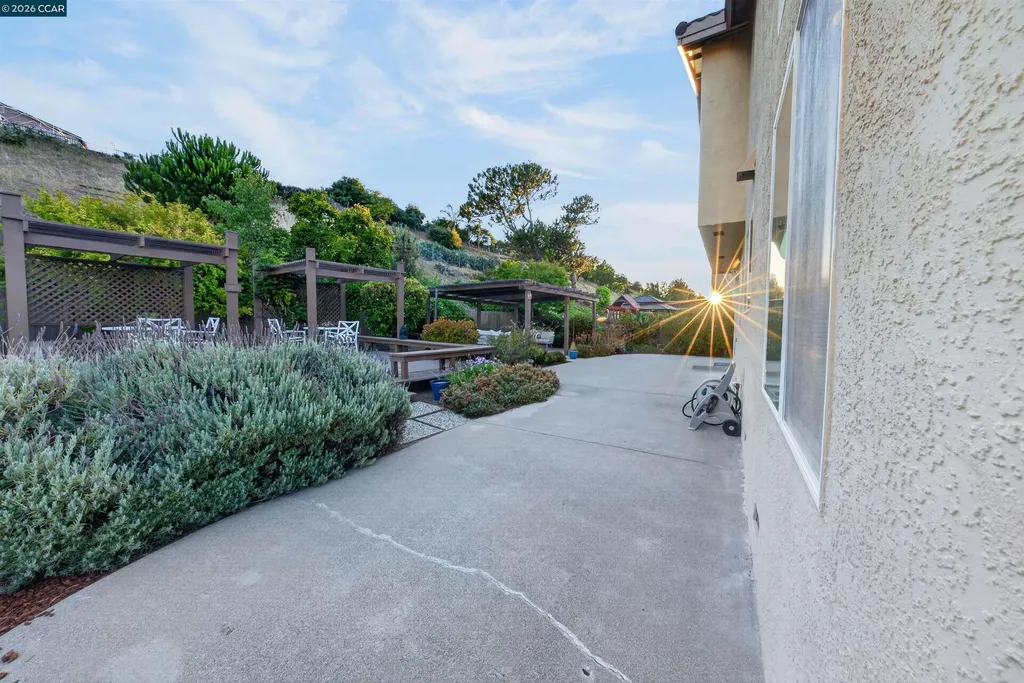 1556 Partridge Drive Hercules CA 94547