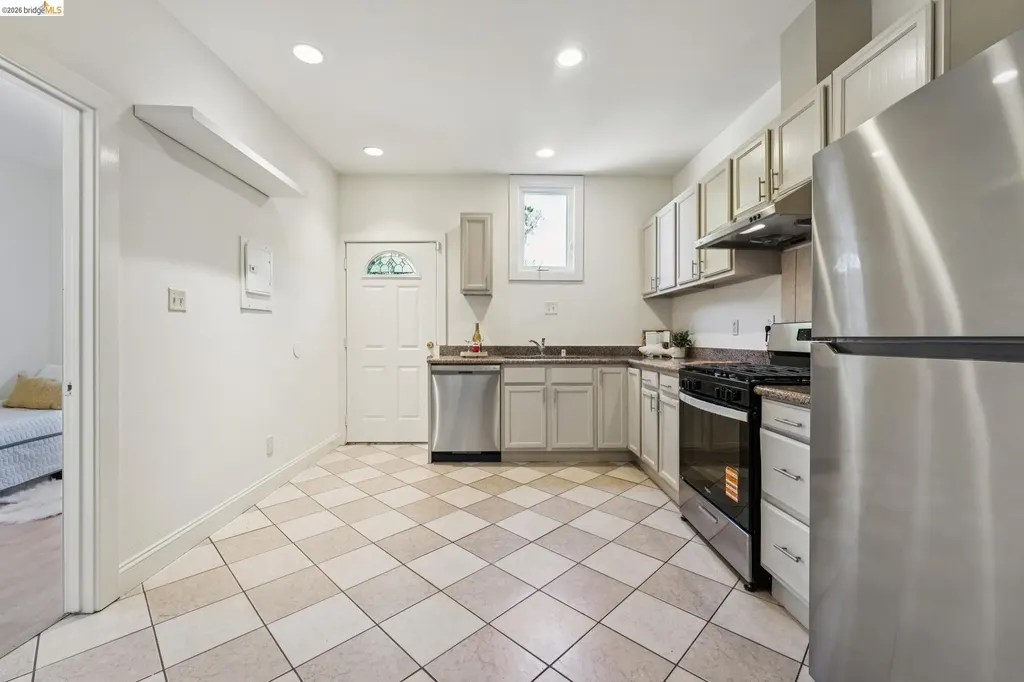 220 Marina Way Richmond CA 94801