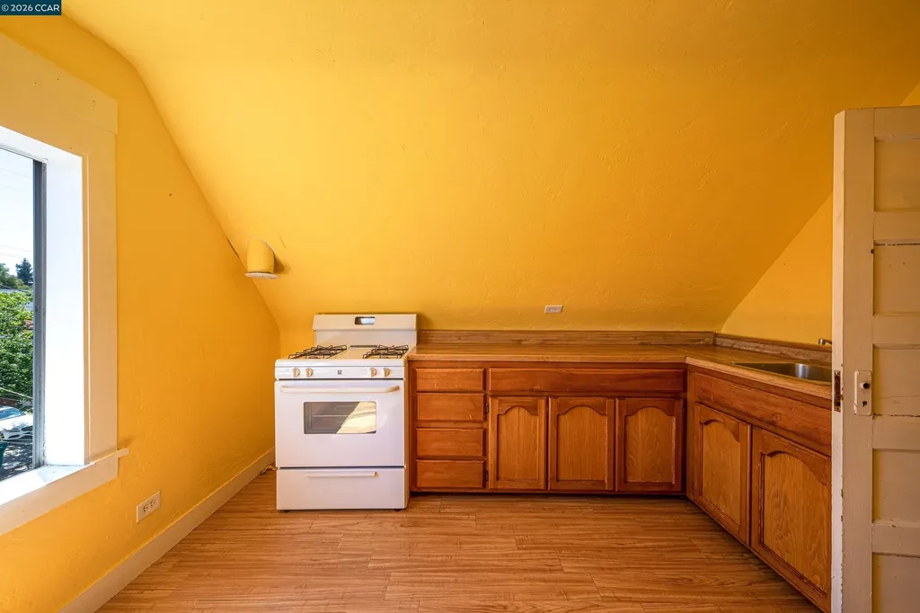 2968 Madeline Street Oakland CA 94602