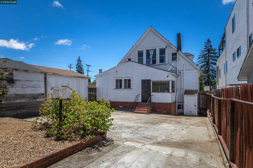2968 Madeline Street Oakland CA 94602