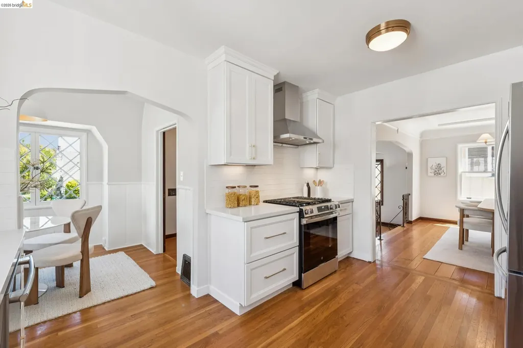 3975 Oakmore Road Oakland CA 94602