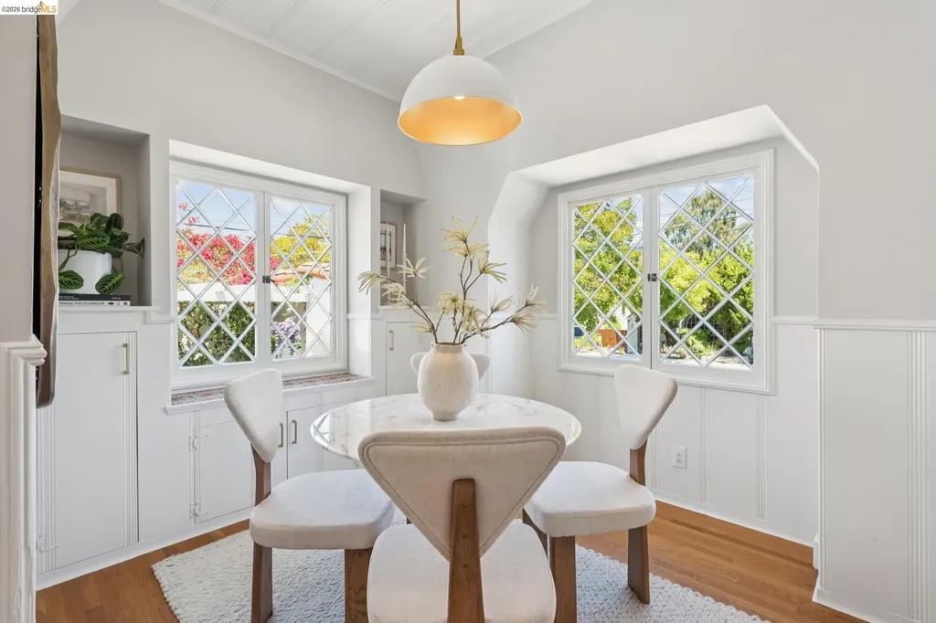 3975 Oakmore Road Oakland CA 94602