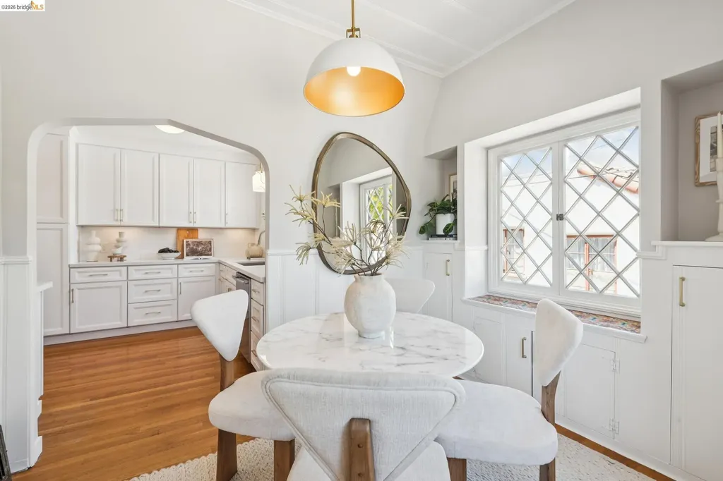 3975 Oakmore Road Oakland CA 94602