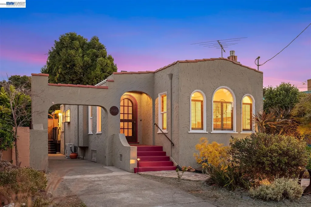 2906 Washington Street Alameda CA 94501