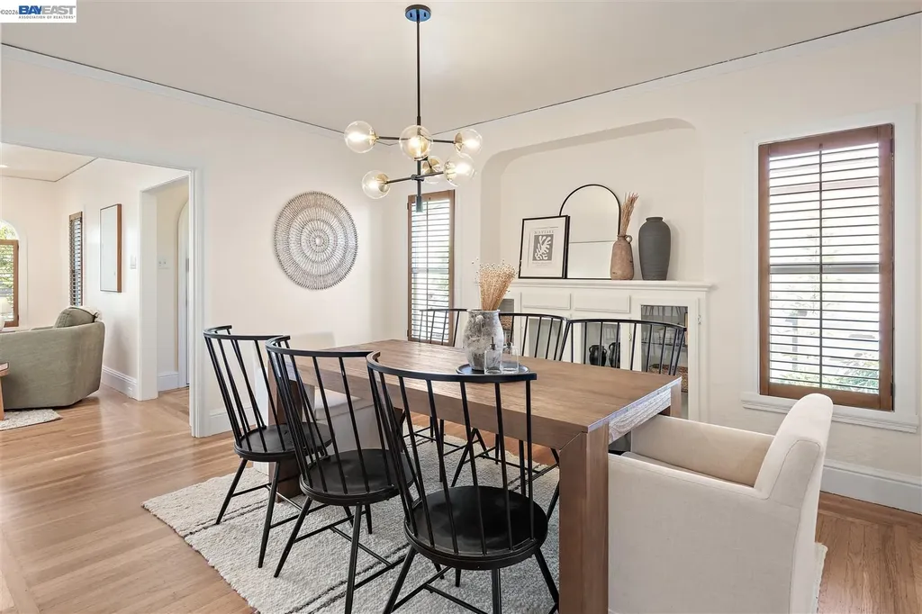 2906 Washington Street Alameda CA 94501